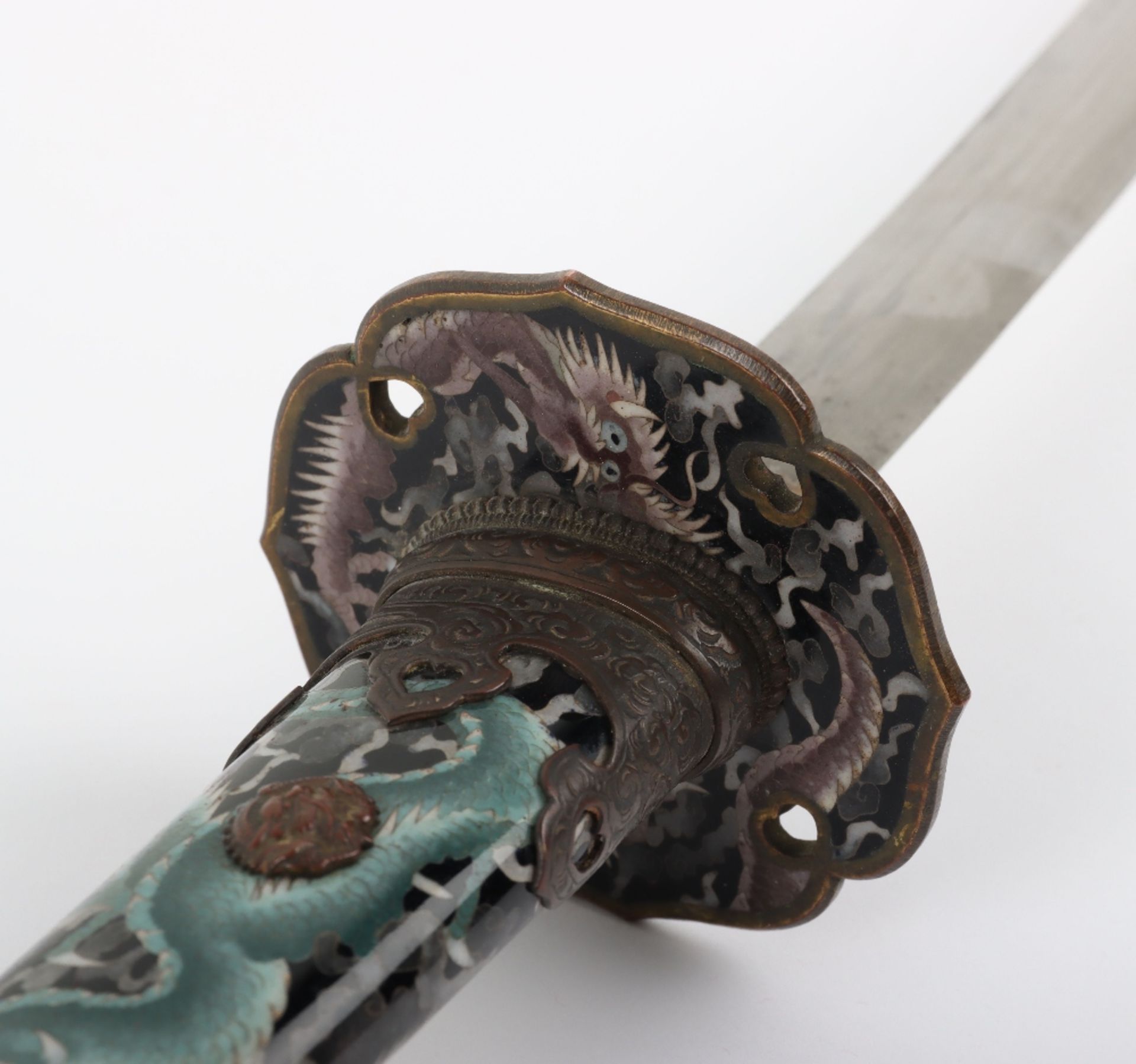Attractive Japanese Enamel Decorated Sword in Tach Mounts - Bild 8 aus 16