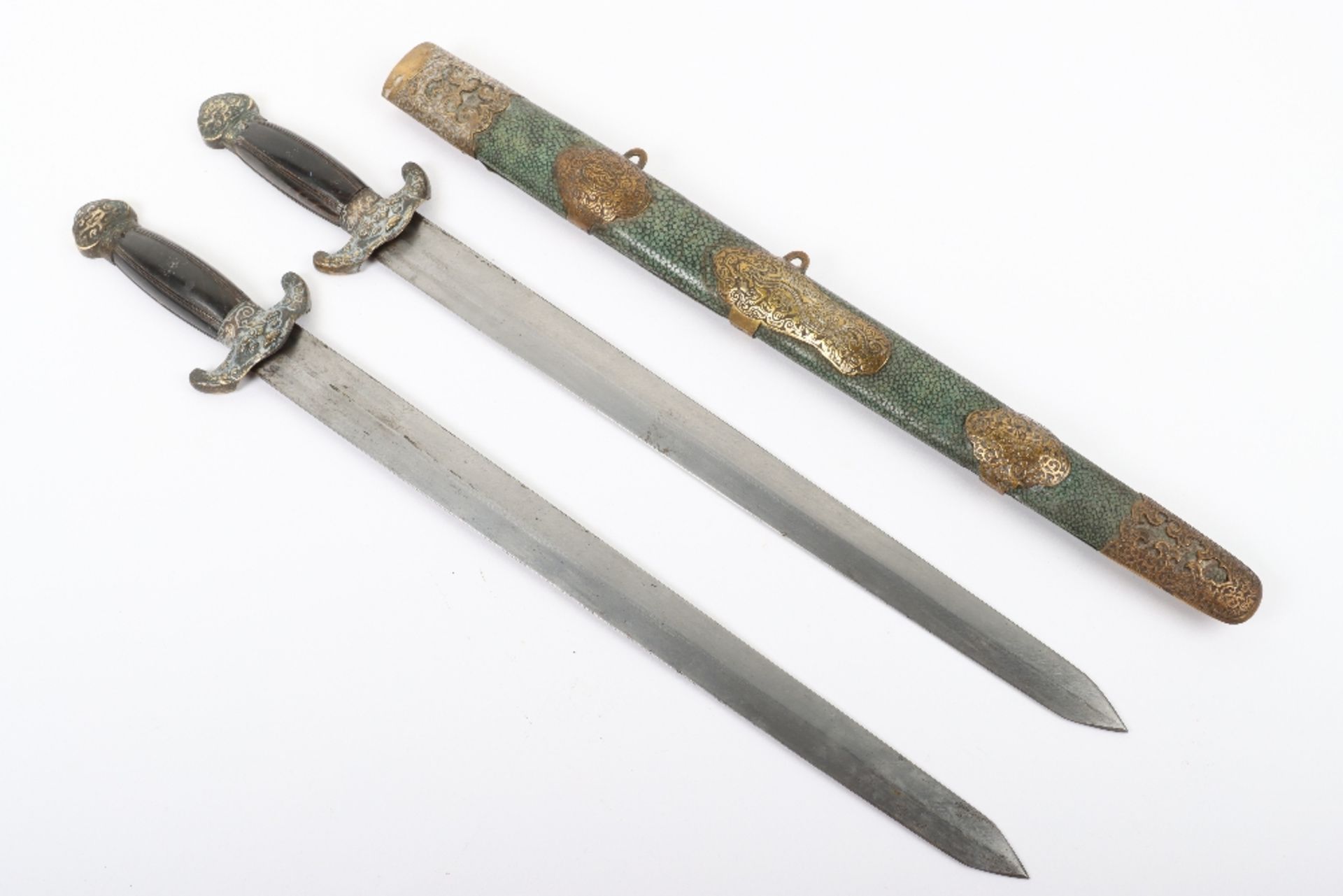 Pair of Chinese ‘River Pirates’ Double Swords, Late Qing Dynasty - Bild 11 aus 12