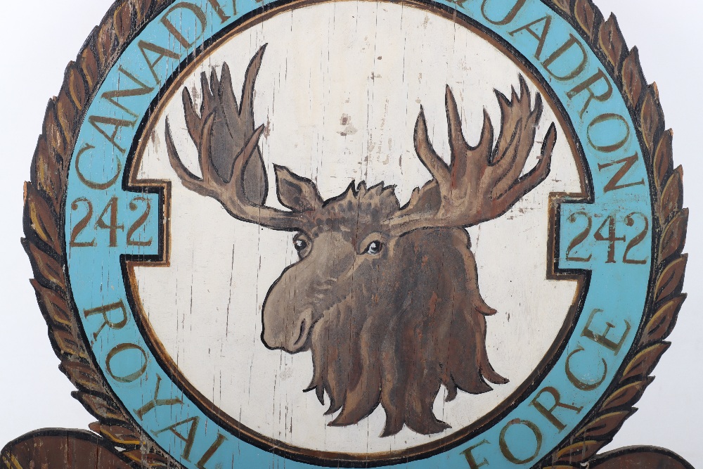 Large Painted Wooden Squadron Emblem for 242 Canadian (F) Squadron Royal Air Force - Bild 3 aus 4