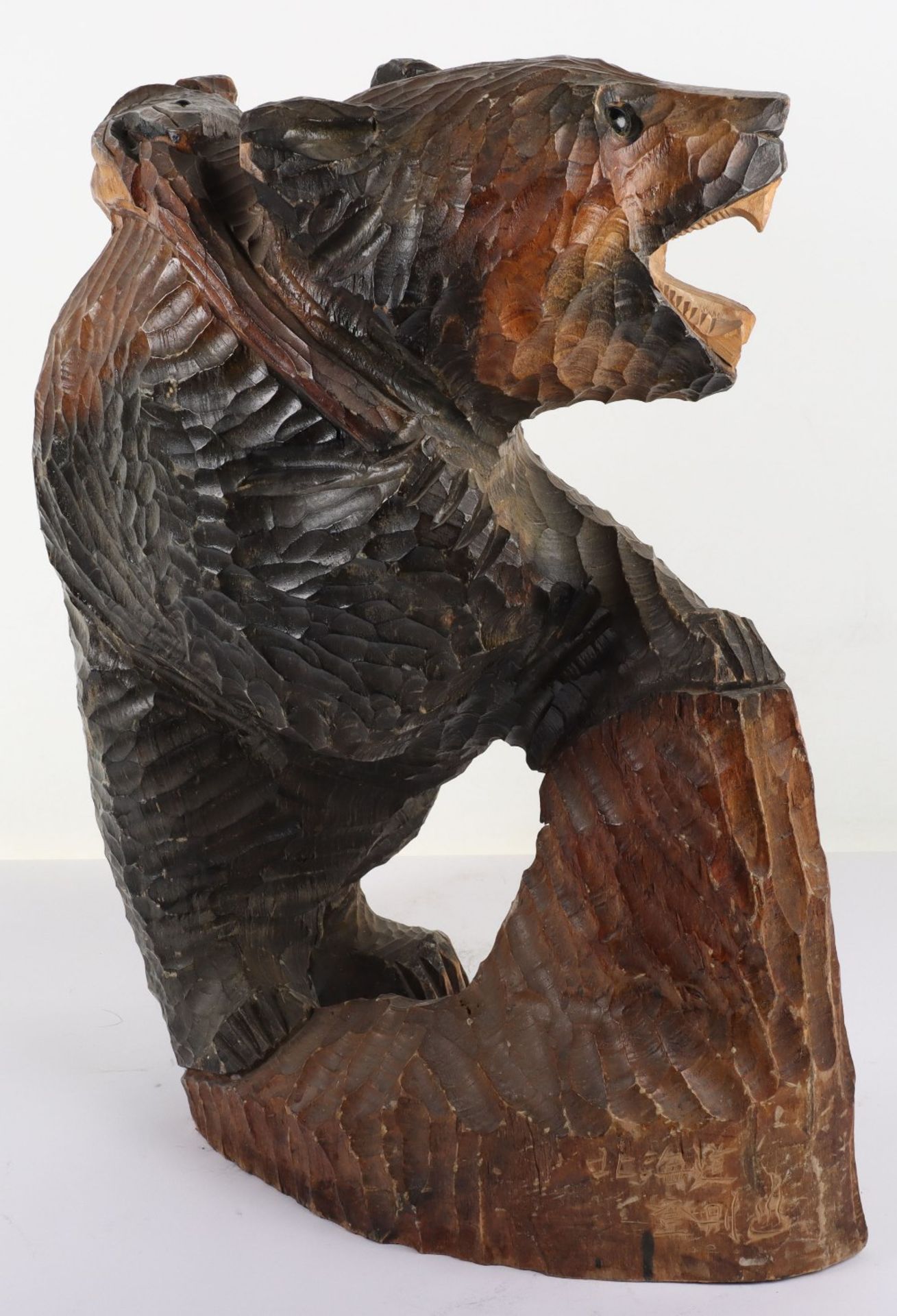 A large Japanese wood carved bear, 20th century - Image 3 of 8