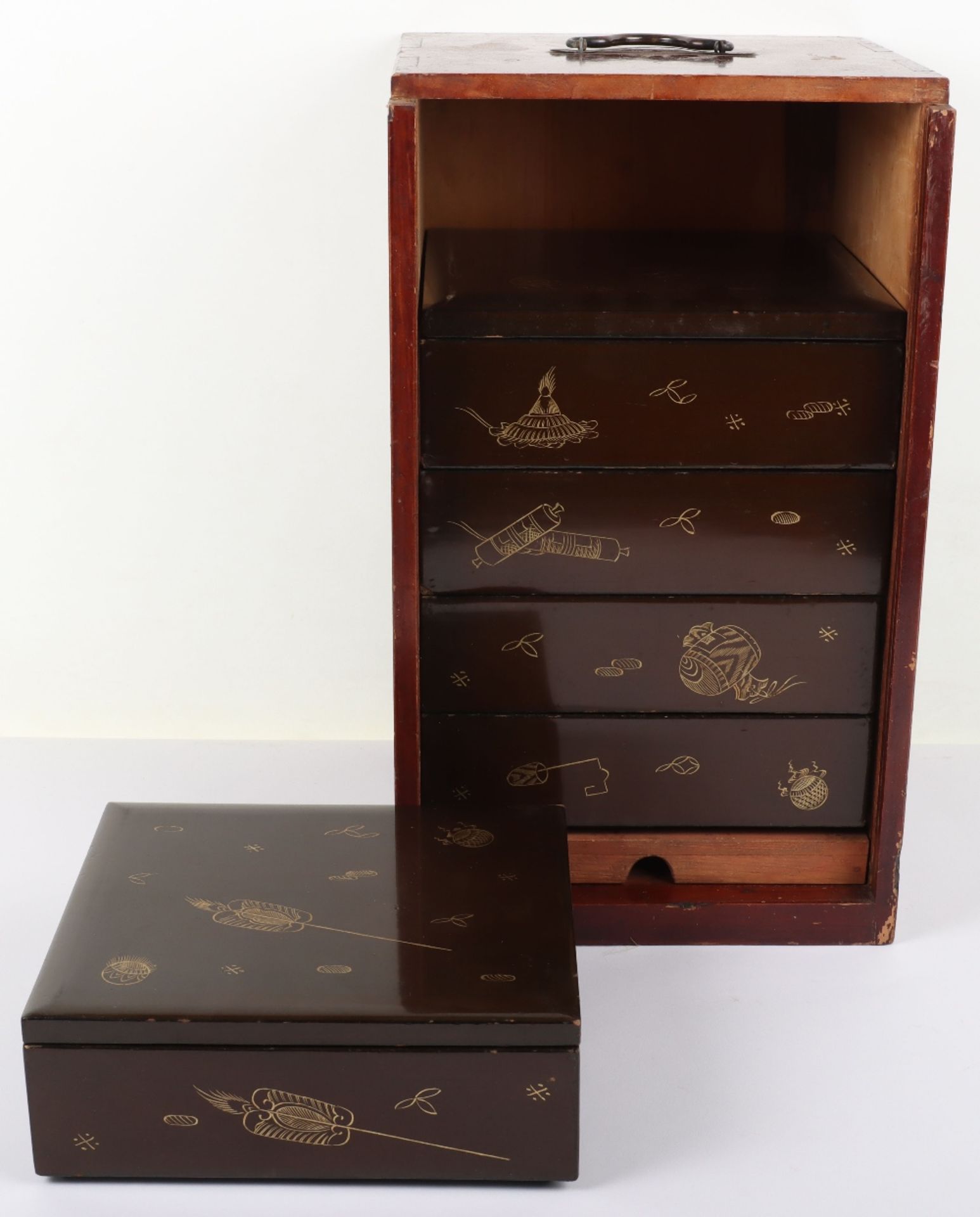 A Japanese Kodansu lacquer cabinet - Image 5 of 9