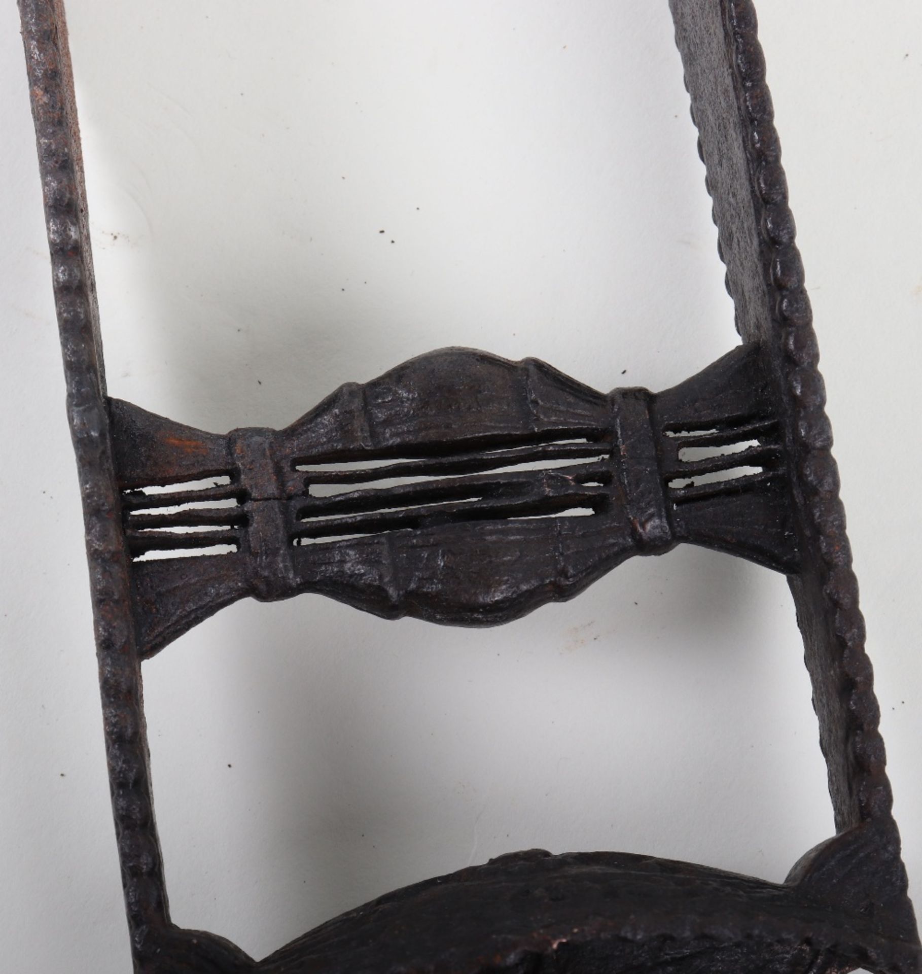 Indian Iron Katar of Tanjore Armoury Type, 17th Century - Bild 7 aus 10