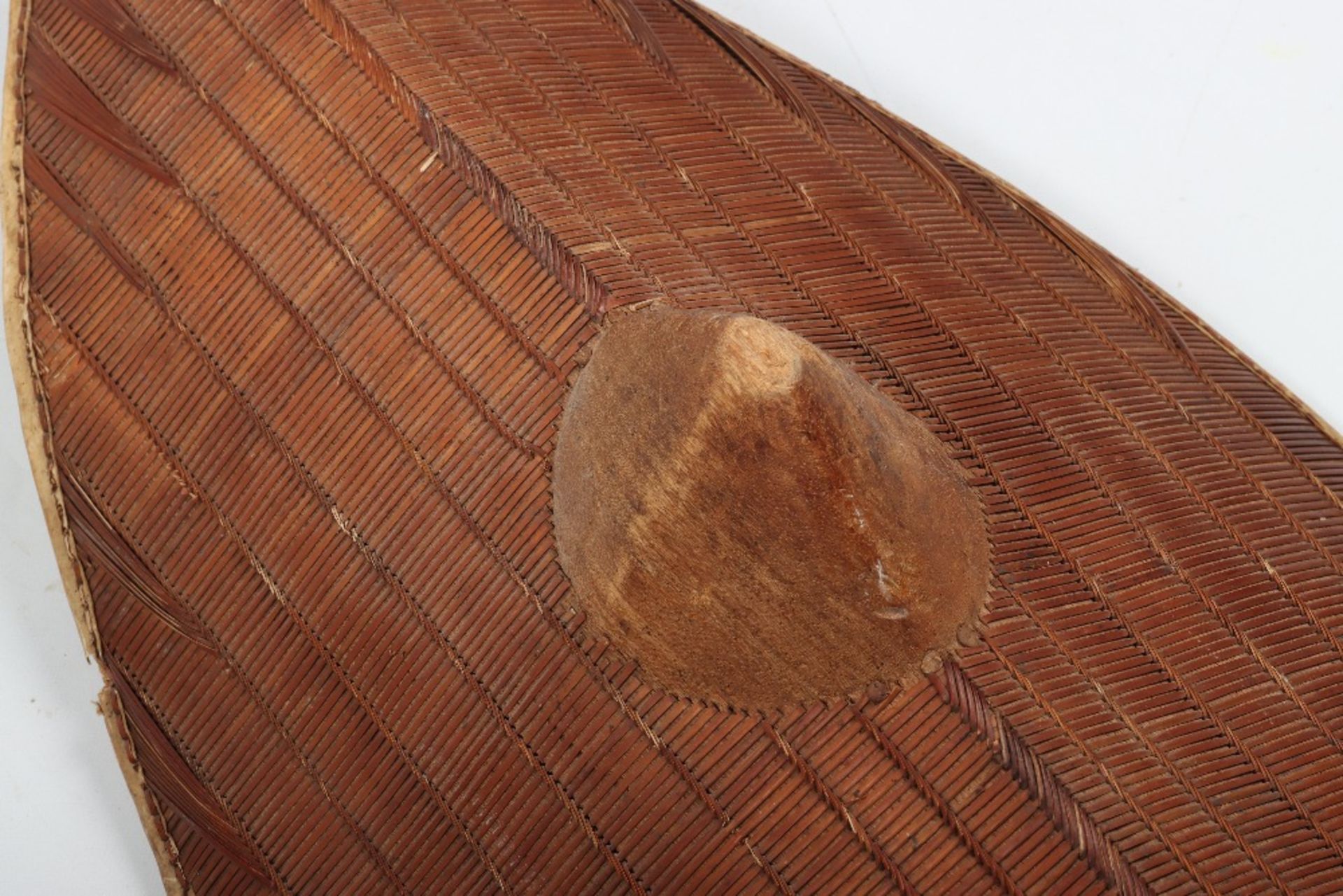 Good Ugandan Wooden Shield of Lenticular Form - Image 3 of 8