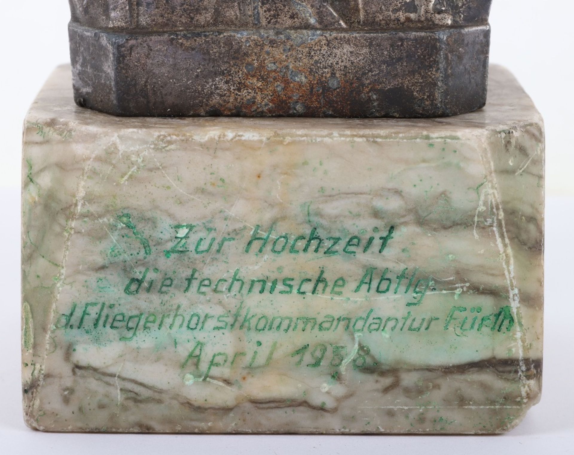 Fine Quality Table Bust Award of Adolf Hitler of Luftwaffe Interest - Bild 2 aus 8