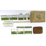 Britains Miniature Gardening 053 Greenhouse and 28MG Garden Shelter