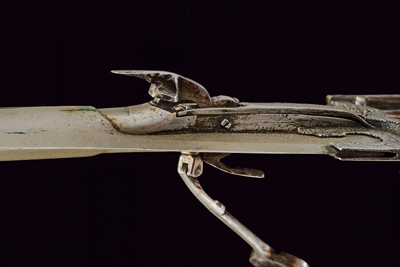 A very scarce katar with opening blade and percussion pistol - Image 2 of 10