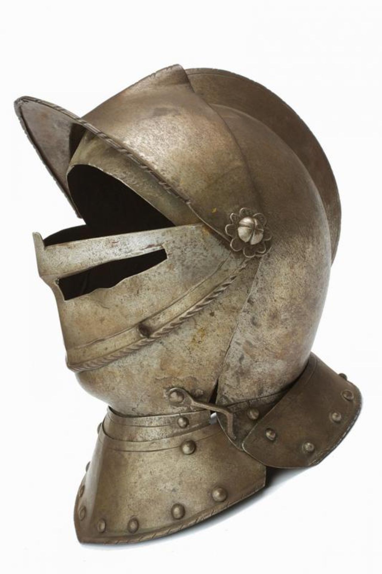 A closed helmet of a boy - Bild 2 aus 3