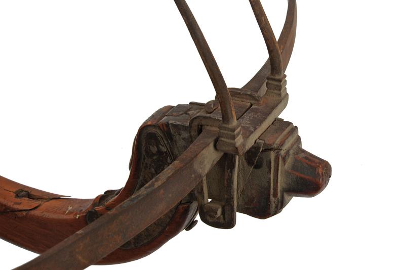 A crossbow - Image 6 of 6