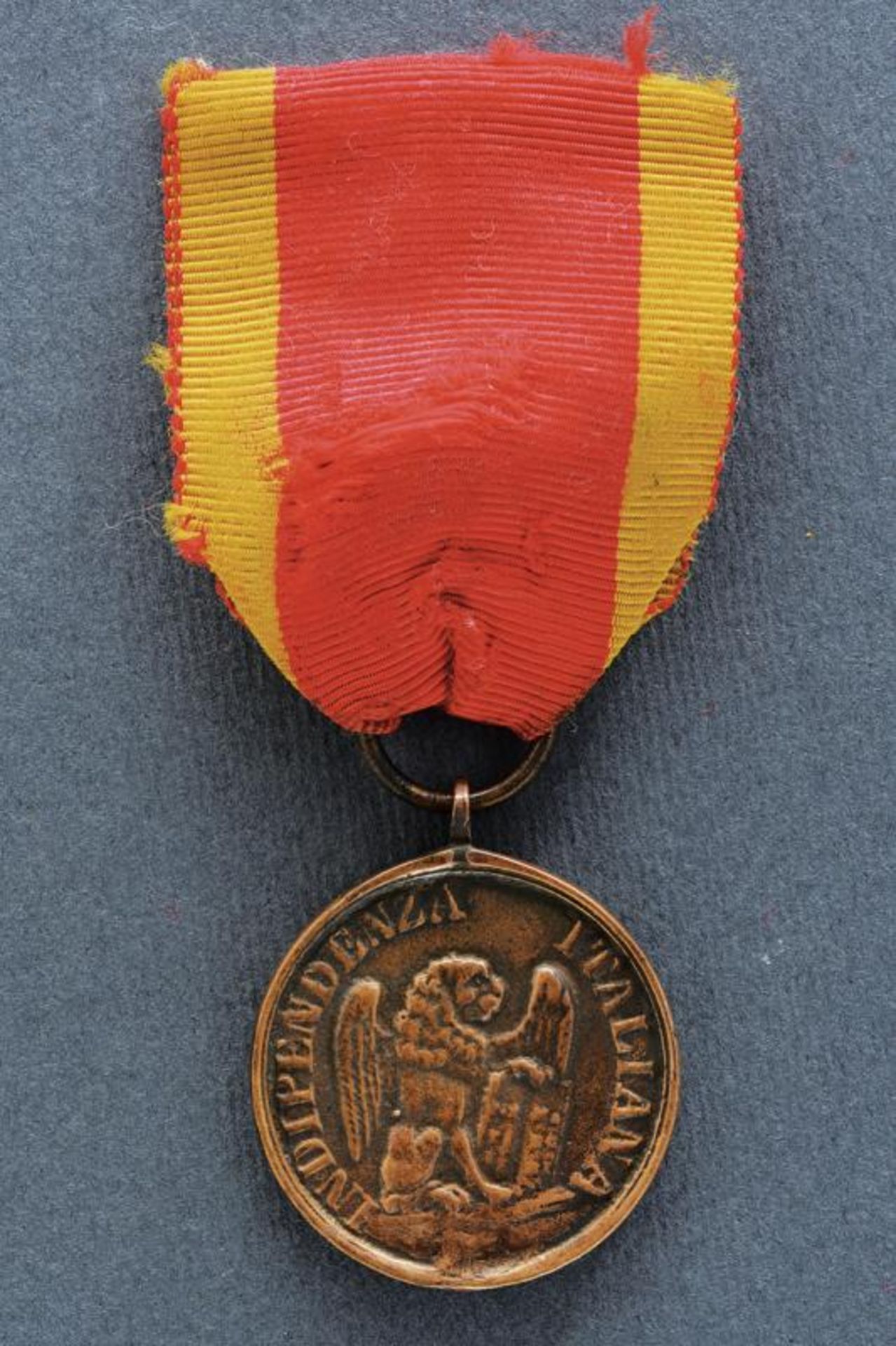 A 'Vessillo di Vittoria' bronze medal