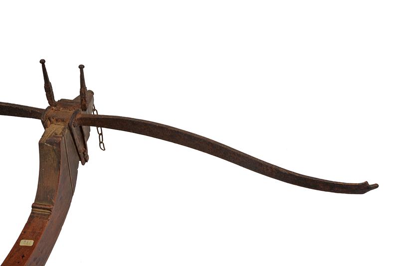 A crossbow - Image 5 of 5