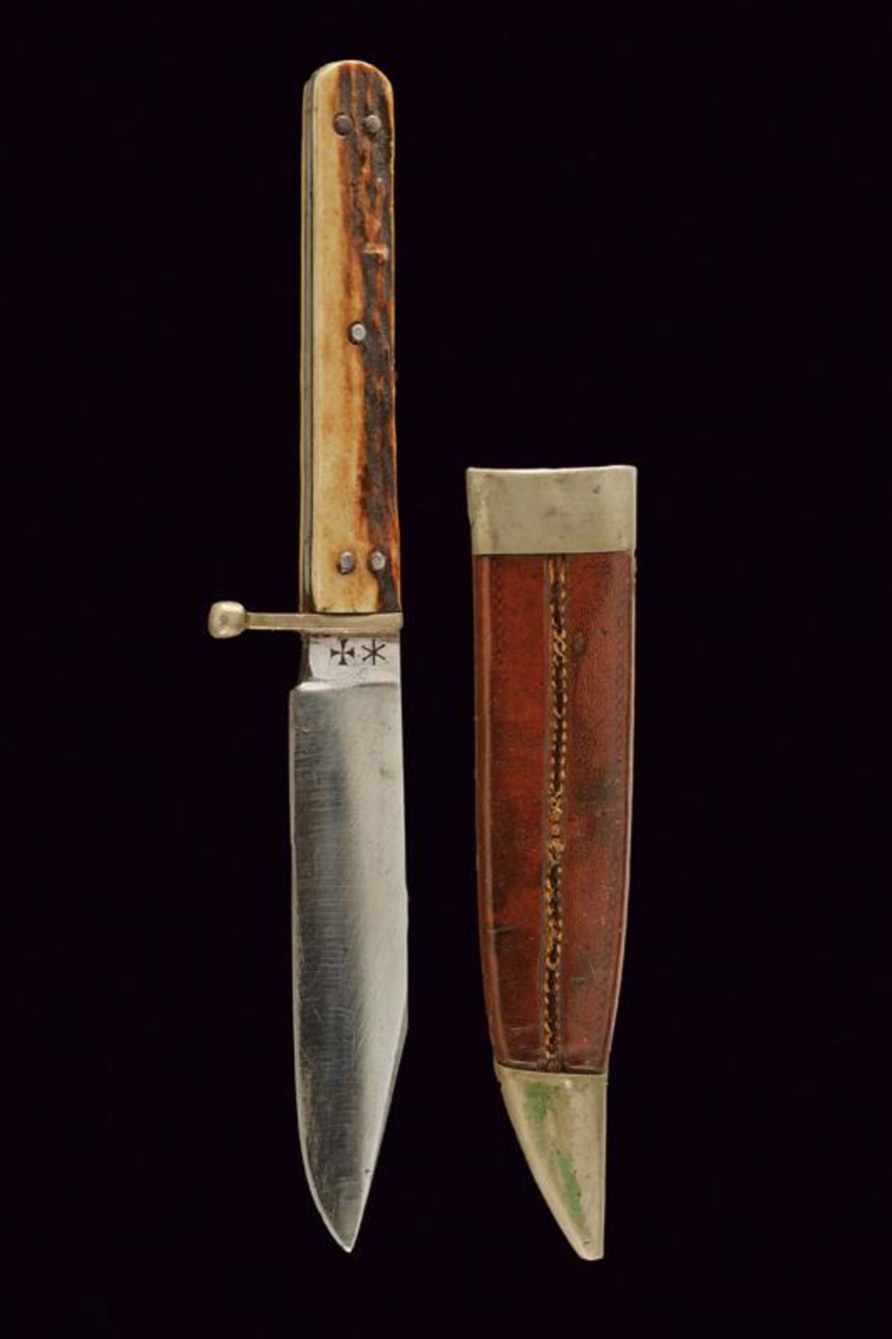 A Bowie type knife