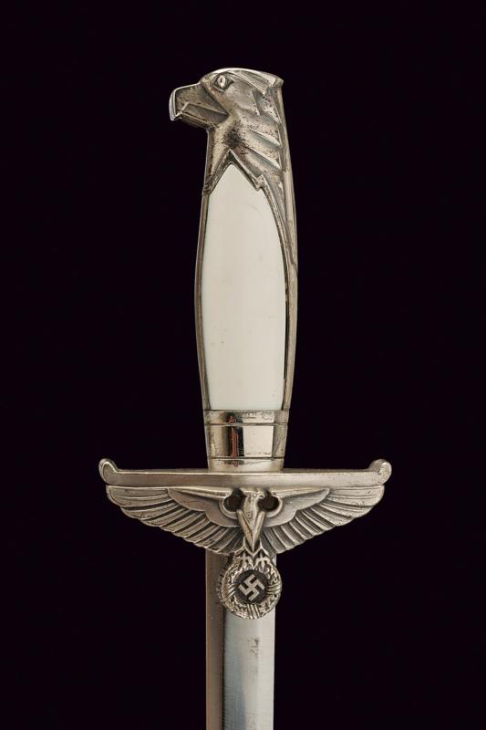 A diplomat's dagger - Image 2 of 4