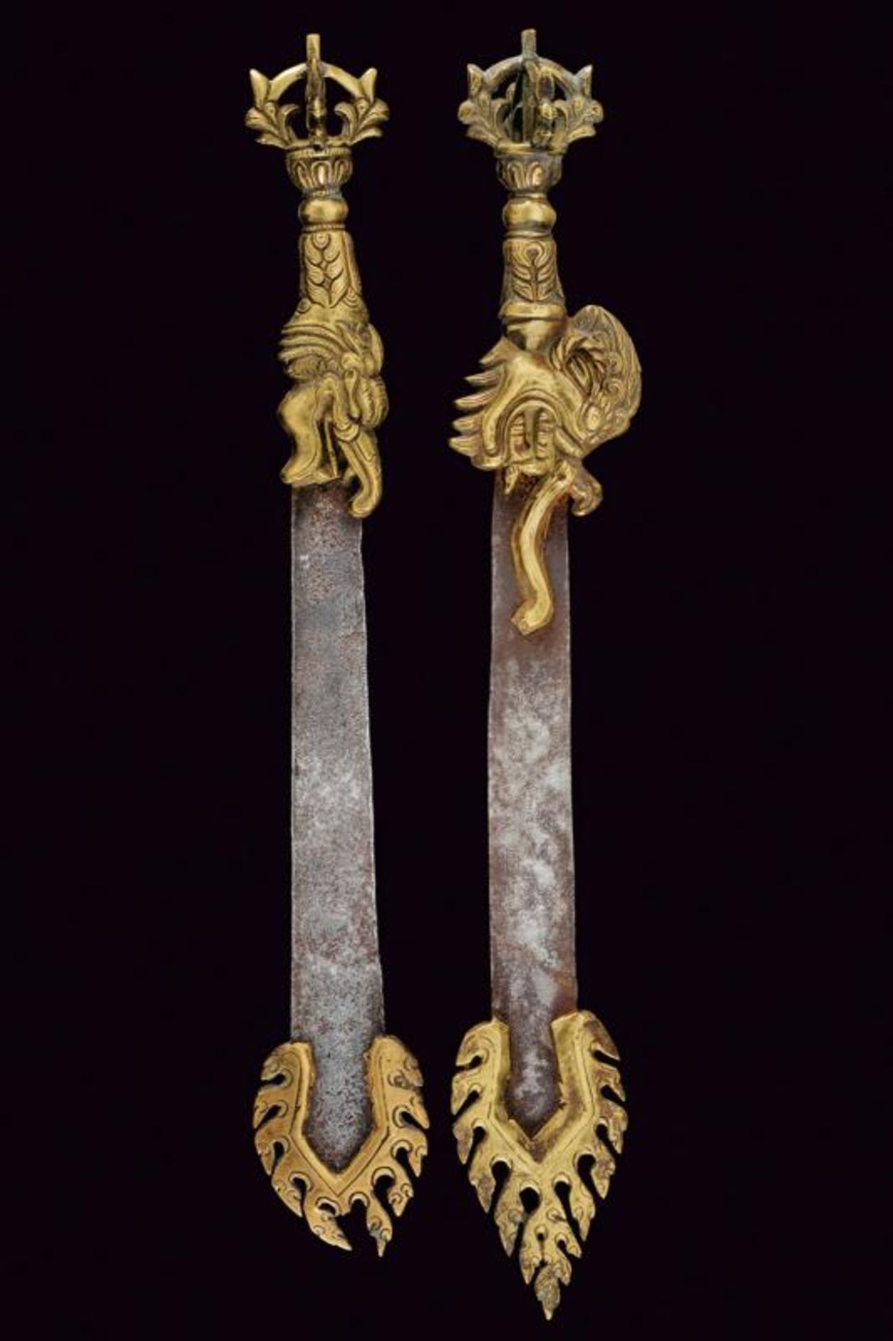 A lot of two small Vajra swords