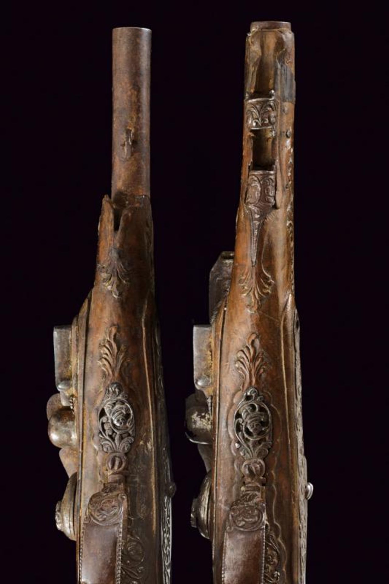 A pair of snaphaunce flintlock pistols - Image 9 of 10
