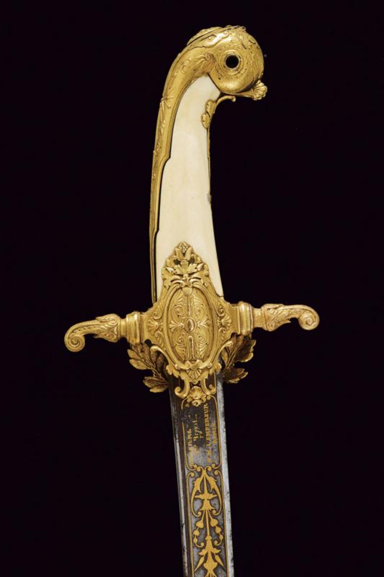 An elegant presentation sword for a gentleman with inscriptions in Arabic - Image 7 of 8