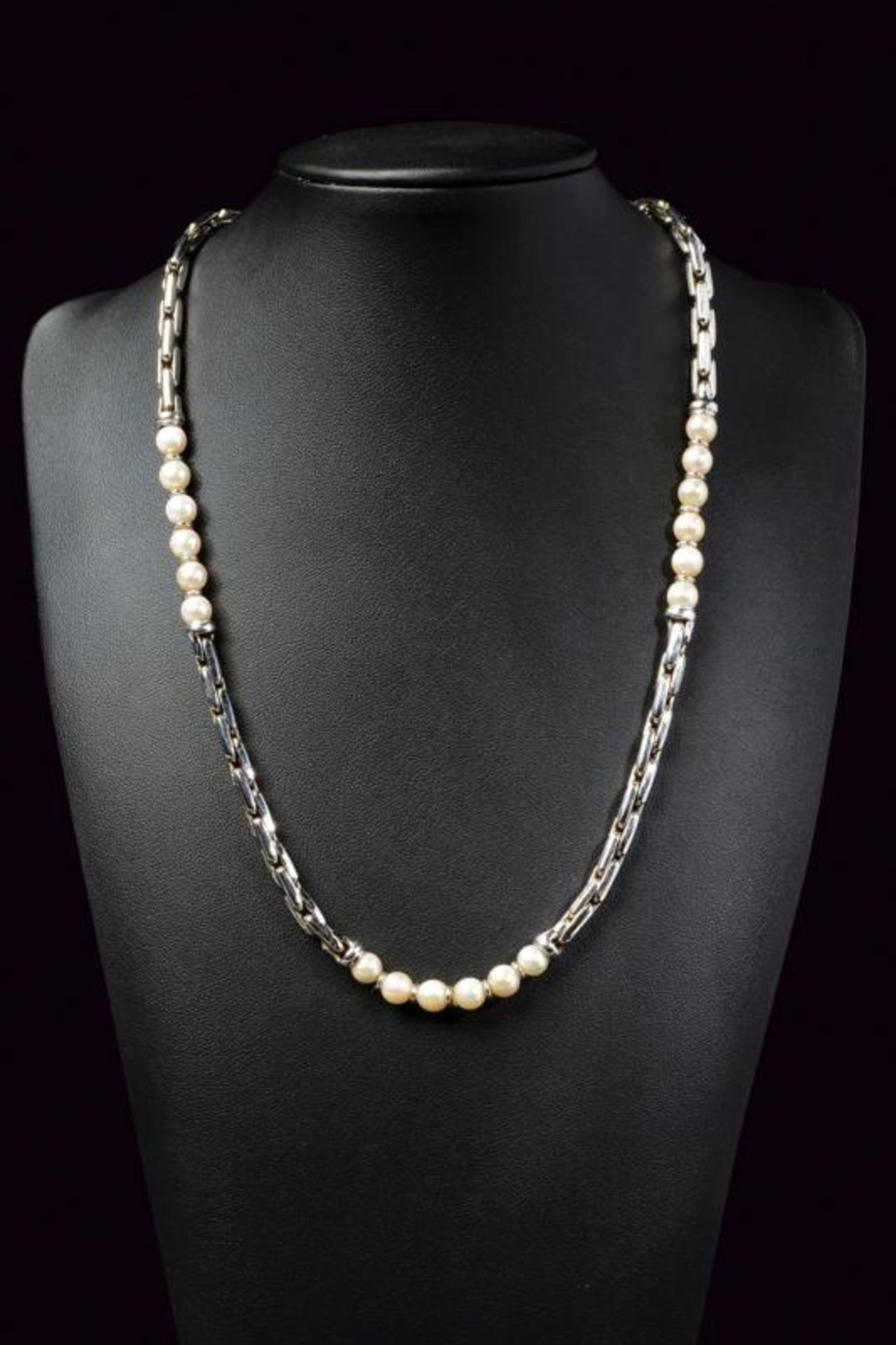 Pearl and link chain 18 kt gold necklace - Image 3 of 3
