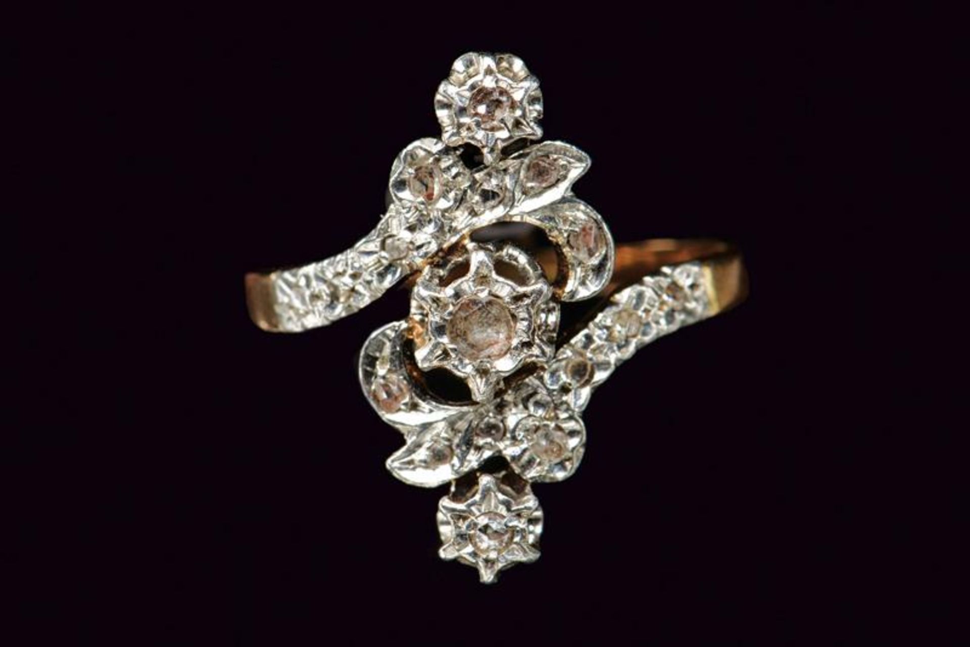 North to South French diamond openwork rose gold ring - Image 3 of 3