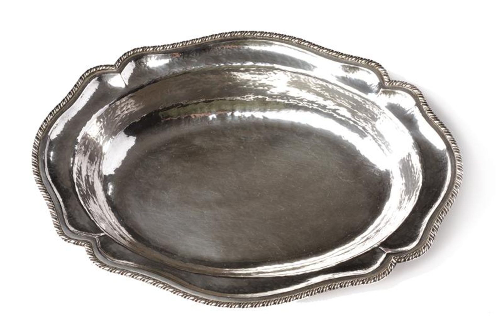 A silver centerpiece