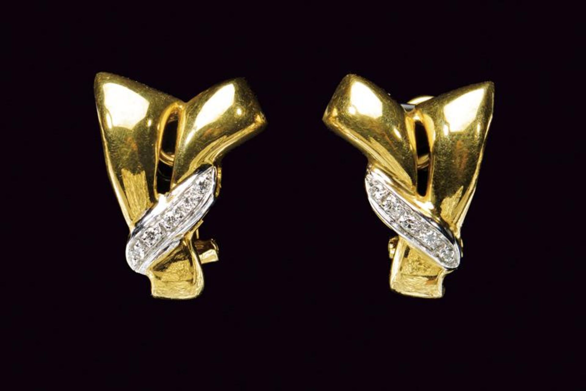Diamond pavé-set gold stud earrings