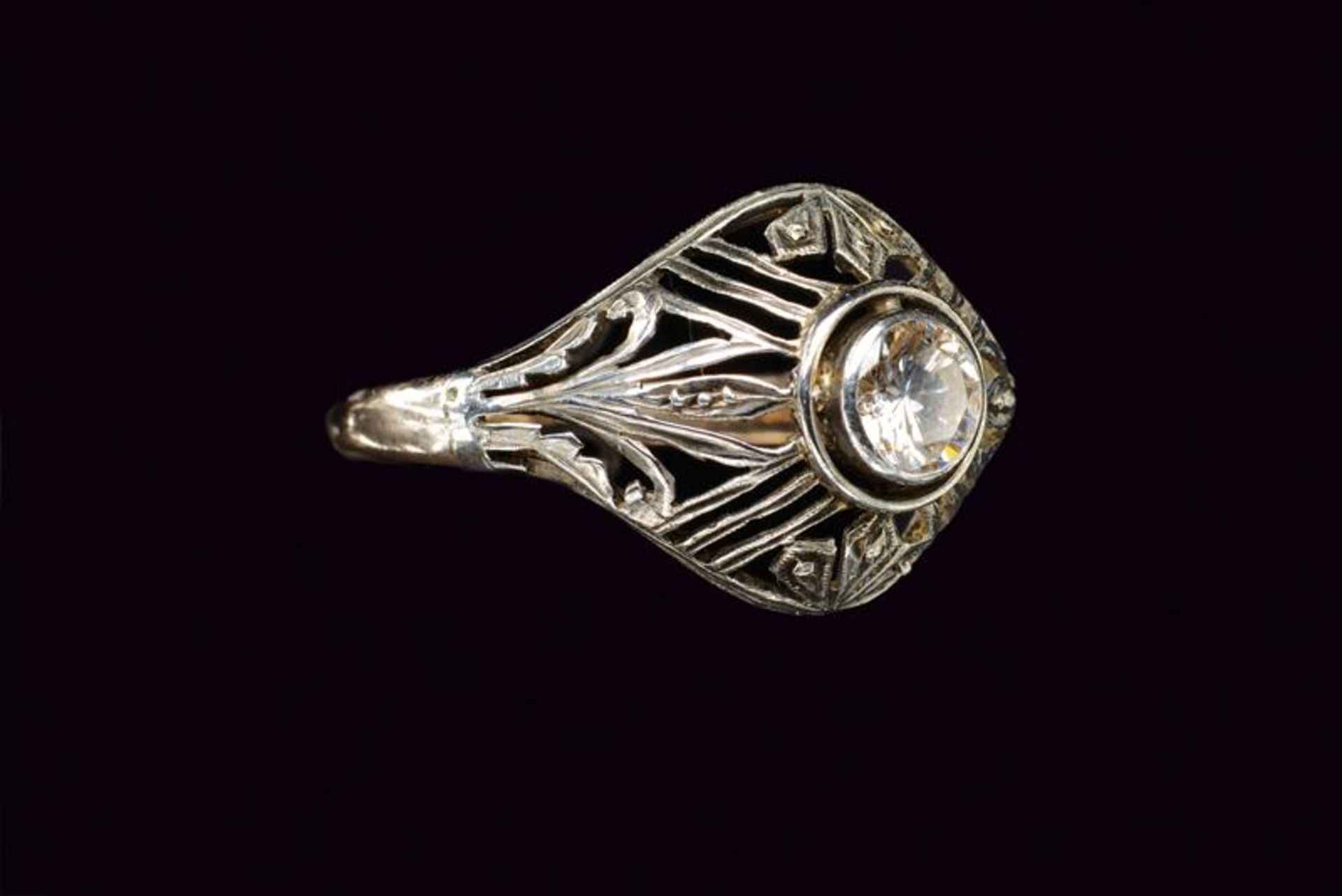 Yellow and white gold solitaire ring - Image 2 of 2