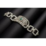 Magnificent Art Deco platinum bracelet 37.0 cts of diamonds and emerald