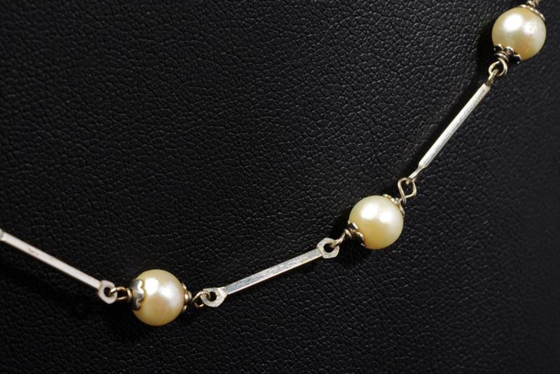 Pearl and bar link chain 18 kt gold necklace - Image 2 of 3