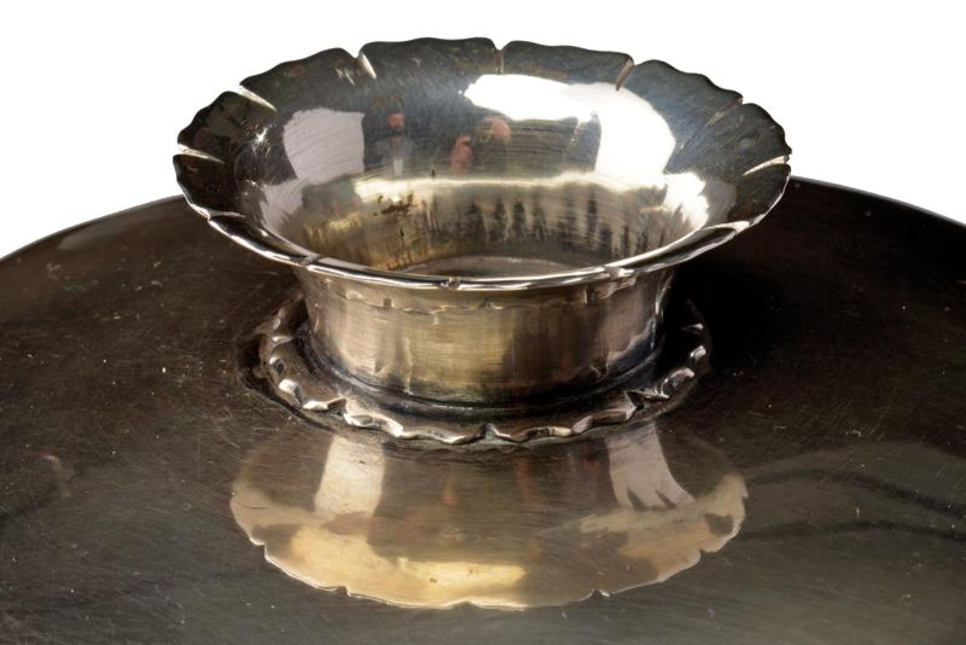 A sterling silver bowl with cover - Bild 2 aus 2