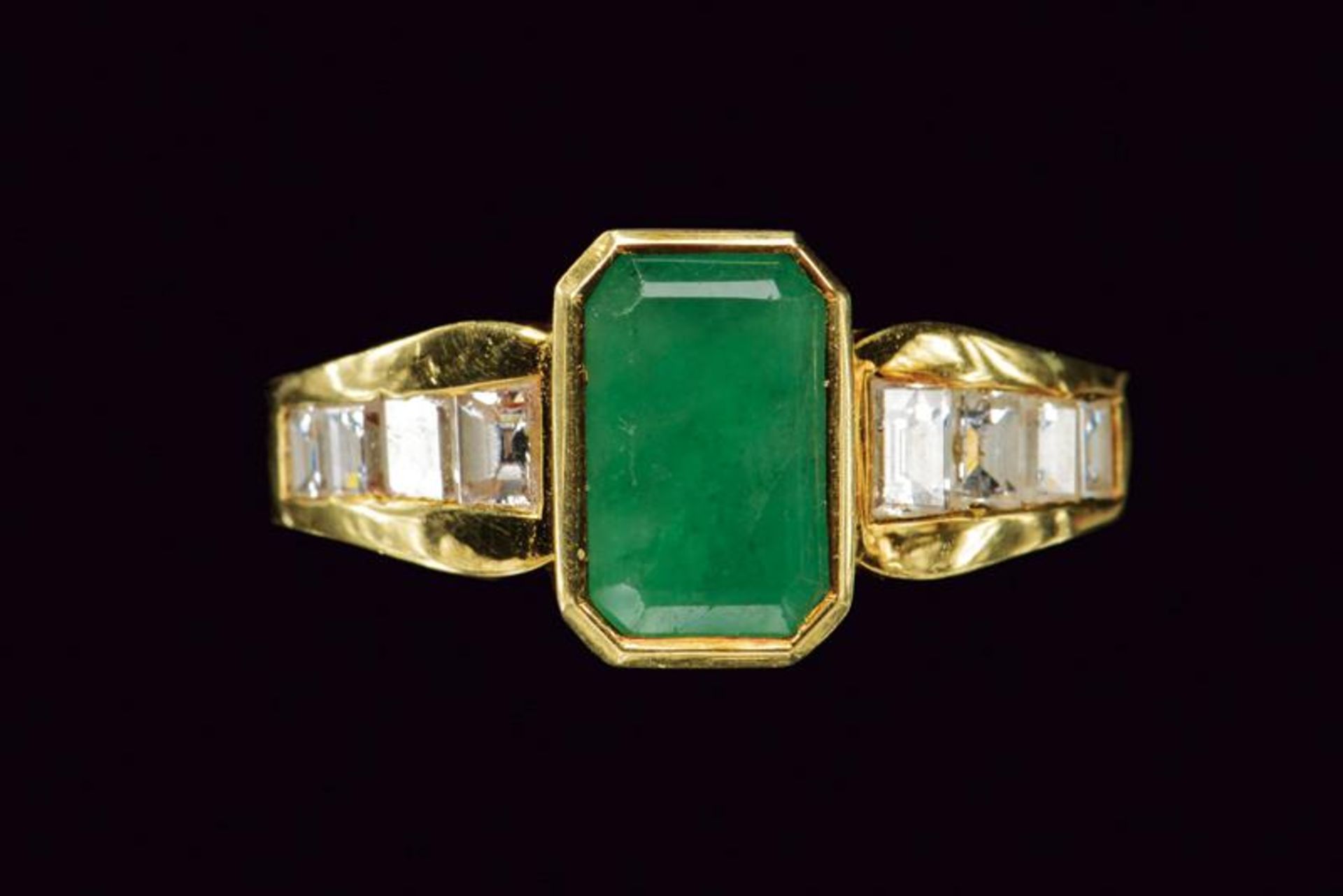 Emerald and diamond gold ring - Image 2 of 2