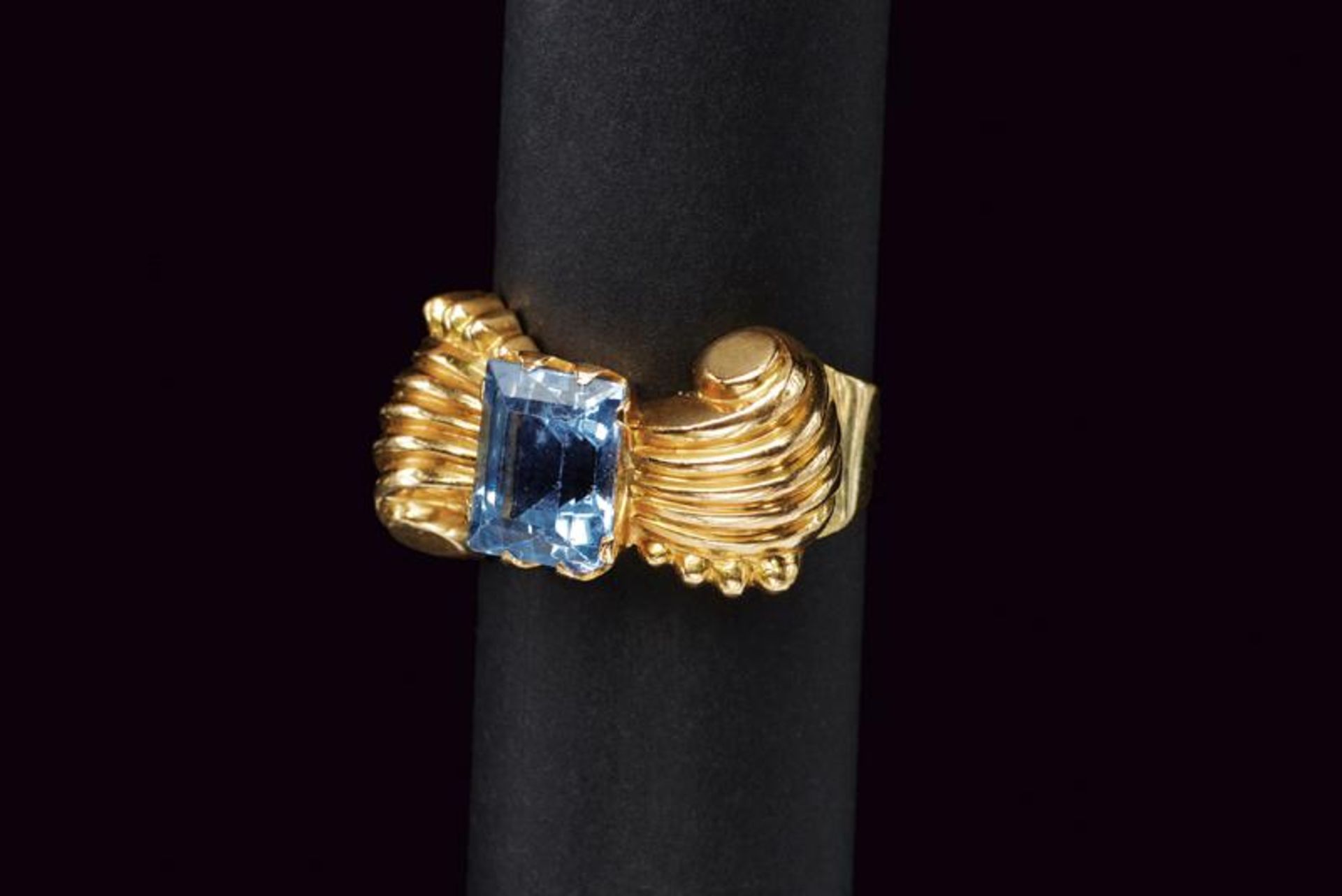 Vintage Blue topaz rose gold ring