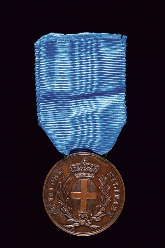 A bronze medal for military bravery