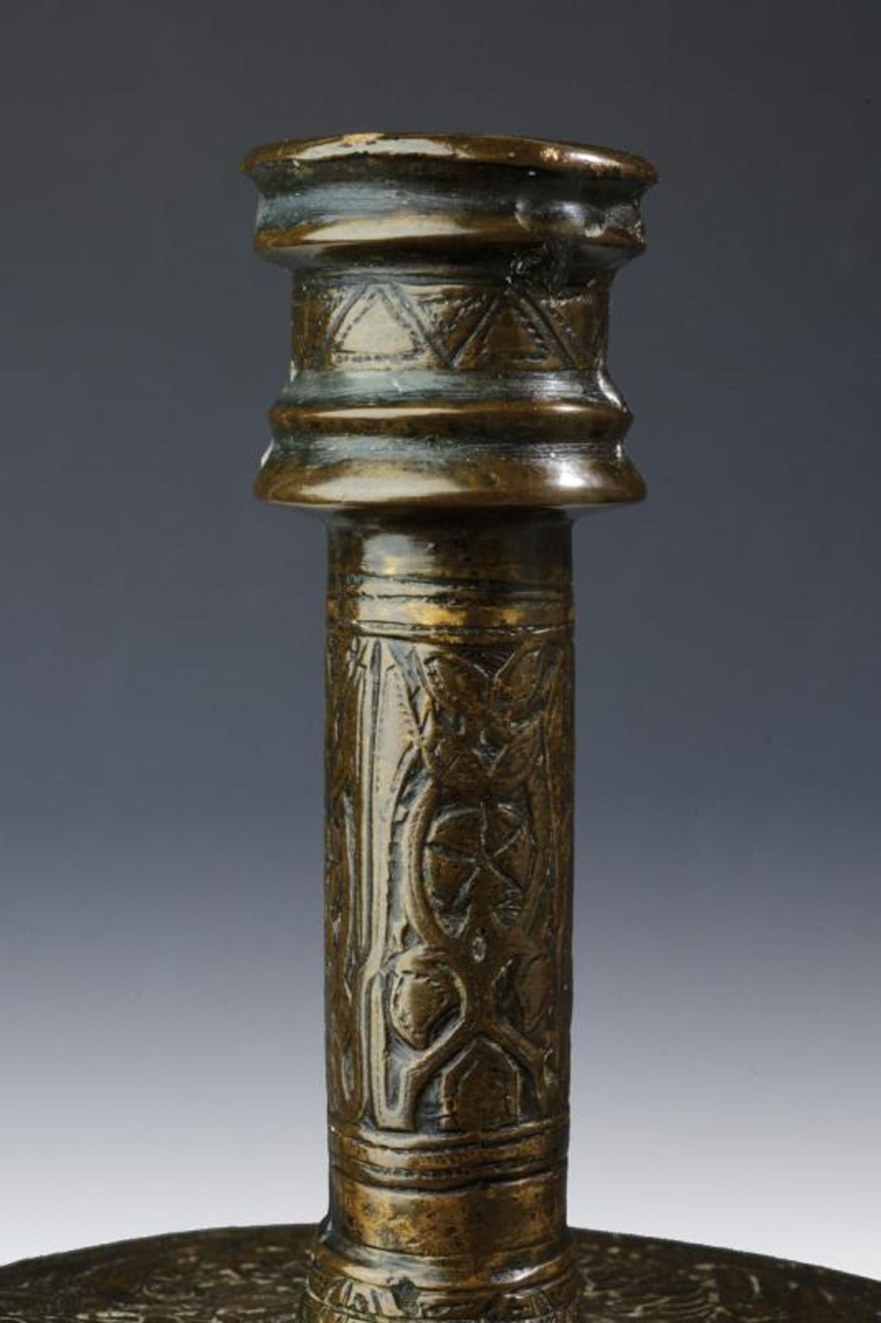 A bronce candlestick - Bild 5 aus 6