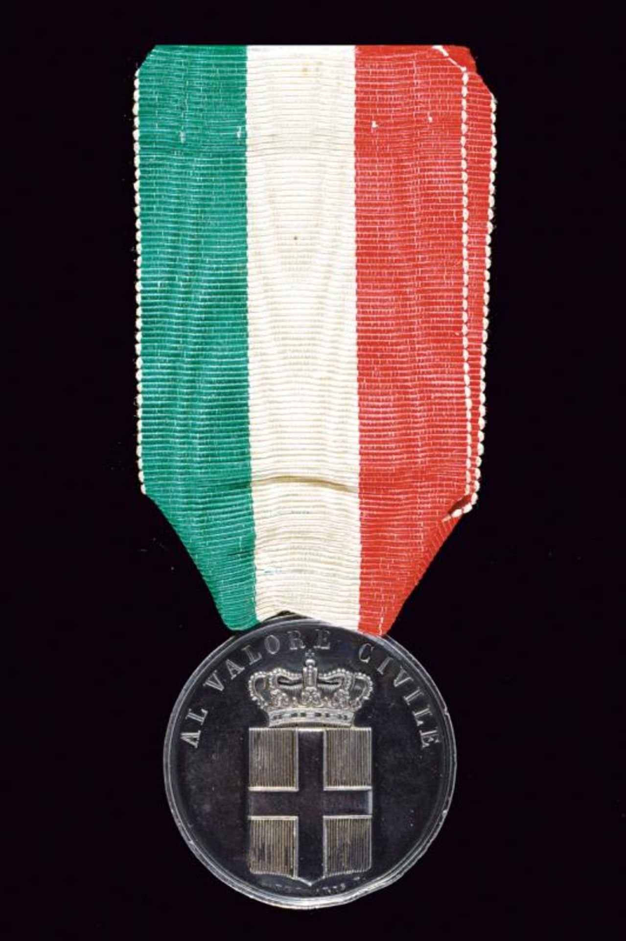 A silver medal for civil bravery