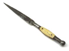 Late 18th/early 19th century Italian stiletto knife, 18cm engraved blade, polished steel hilt with s