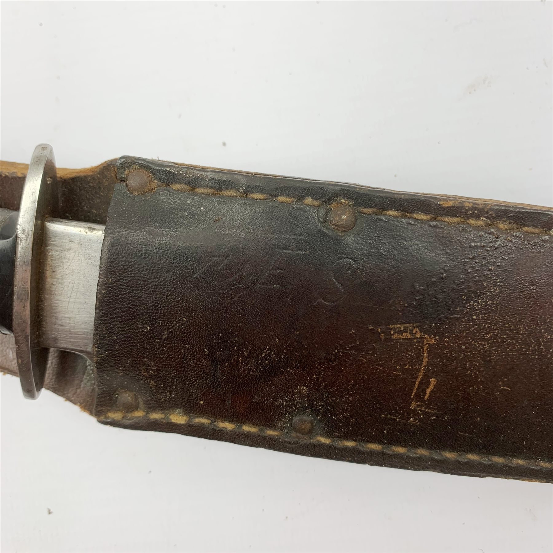 WW2 US Navy/US Marines RH PAL 36 fighting knife with aluminium top pommel marked 1944 and leather bo - Image 6 of 6