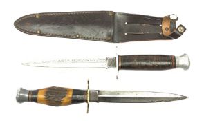 American WW2 type fighting knife with 15cm steel double edged blade, aluminium crosspiece and pommel