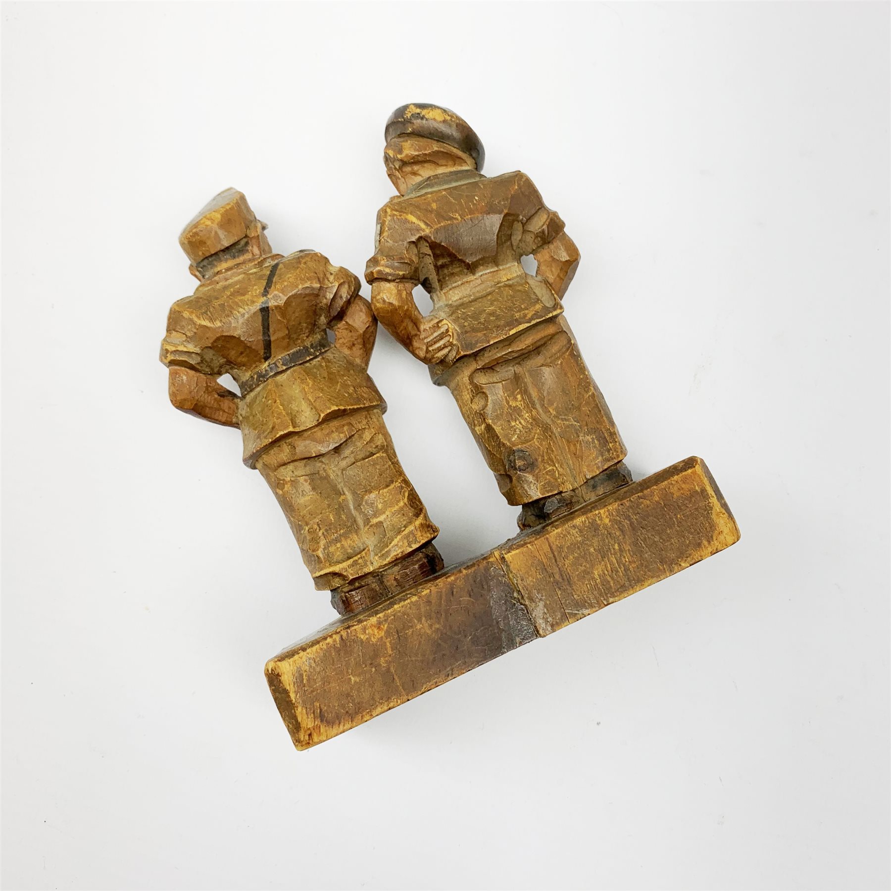 Caricature wooden carving of two WW2 British officers, inscribed under the base 'Venice March 1946' - Image 7 of 8