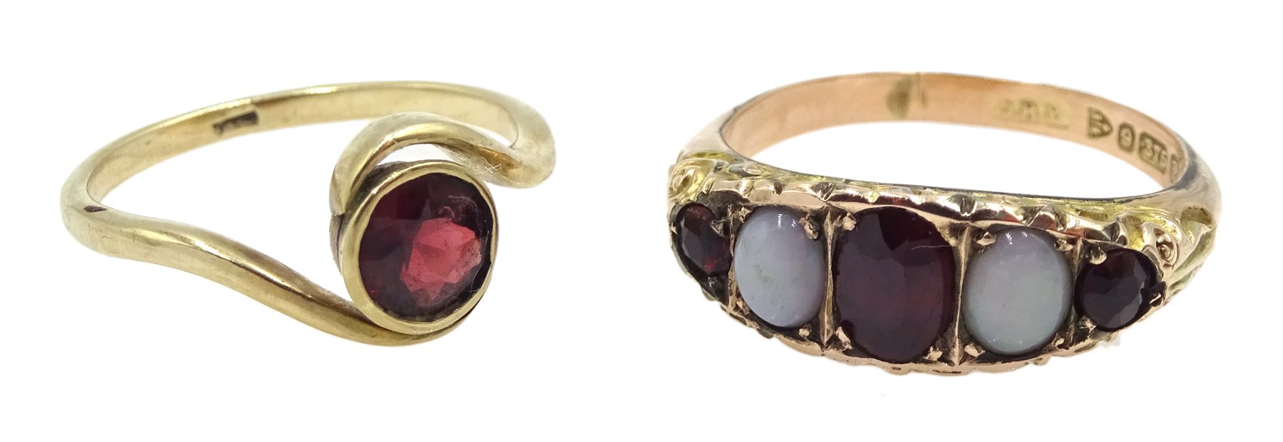 Edwardian 9ct gold five stone opal and garnet ring, Chester 1902 and a 9ct gold single stone garnet