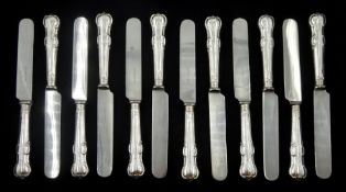 Set of twelve silver handled knifes by Francis Higgins & Son Ltd, London 1932, with stainless steel