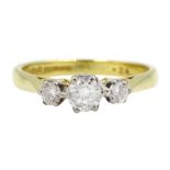 18ct gold three stone round brilliant cut diamond ring, Birmingham 1989, total diamond weight 0.26 c