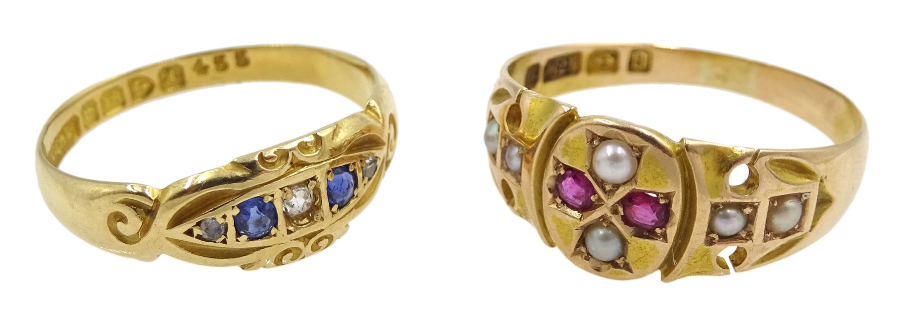 Edwardian three stone diamond and sapphire ring, Chester 1901 and a Victorian 15ct gold split pearl