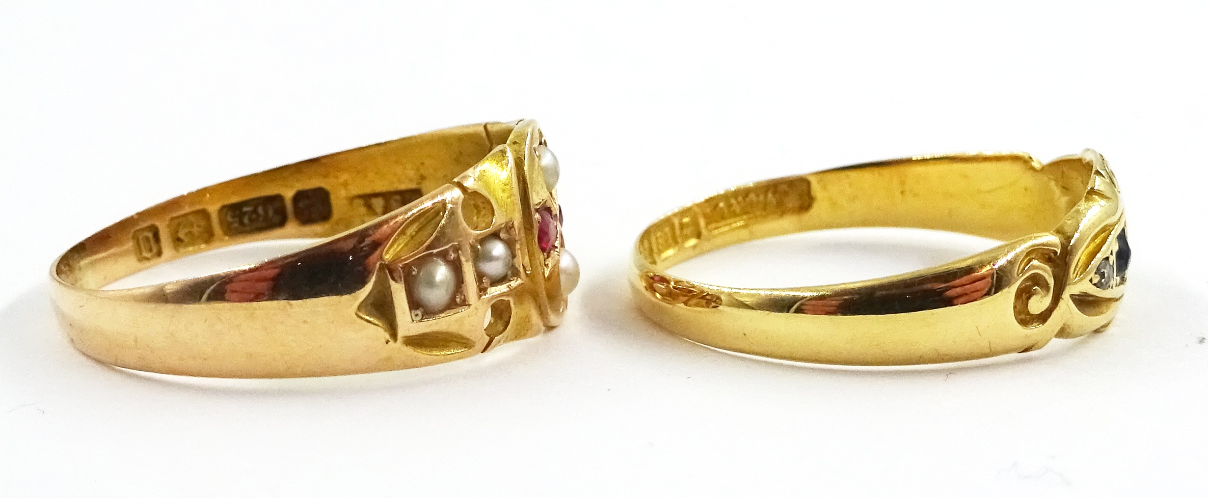 Edwardian three stone diamond and sapphire ring, Chester 1901 and a Victorian 15ct gold split pearl - Image 2 of 5