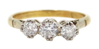 15ct gold three stone round brilliant cut diamond ring, total diamond weight approx 0.40 carat