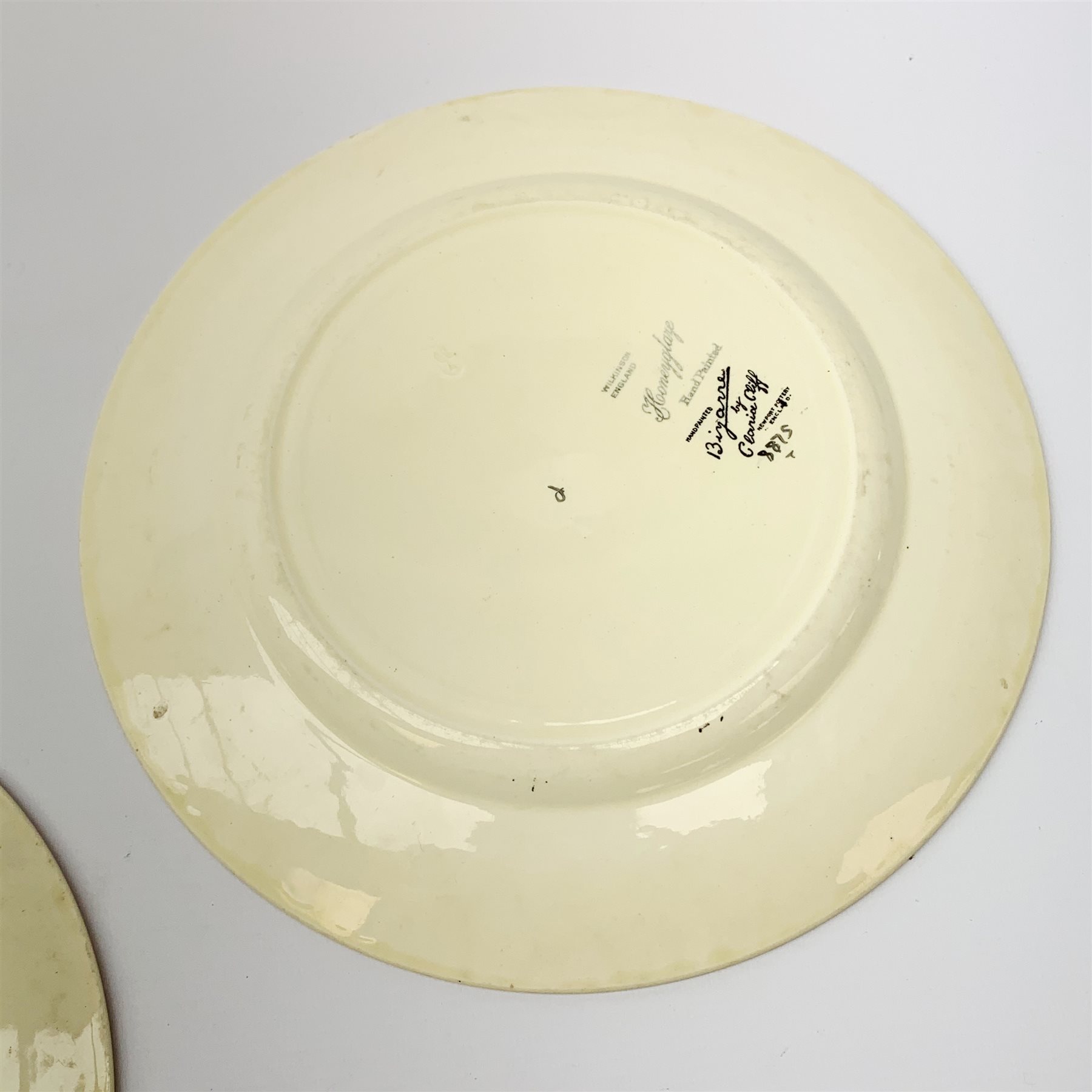 Clarice Cliff Bizarre by Wilkinson/Newport Pottery 'Stamford' two-handled bowl, dinner plate, desser - Image 5 of 5