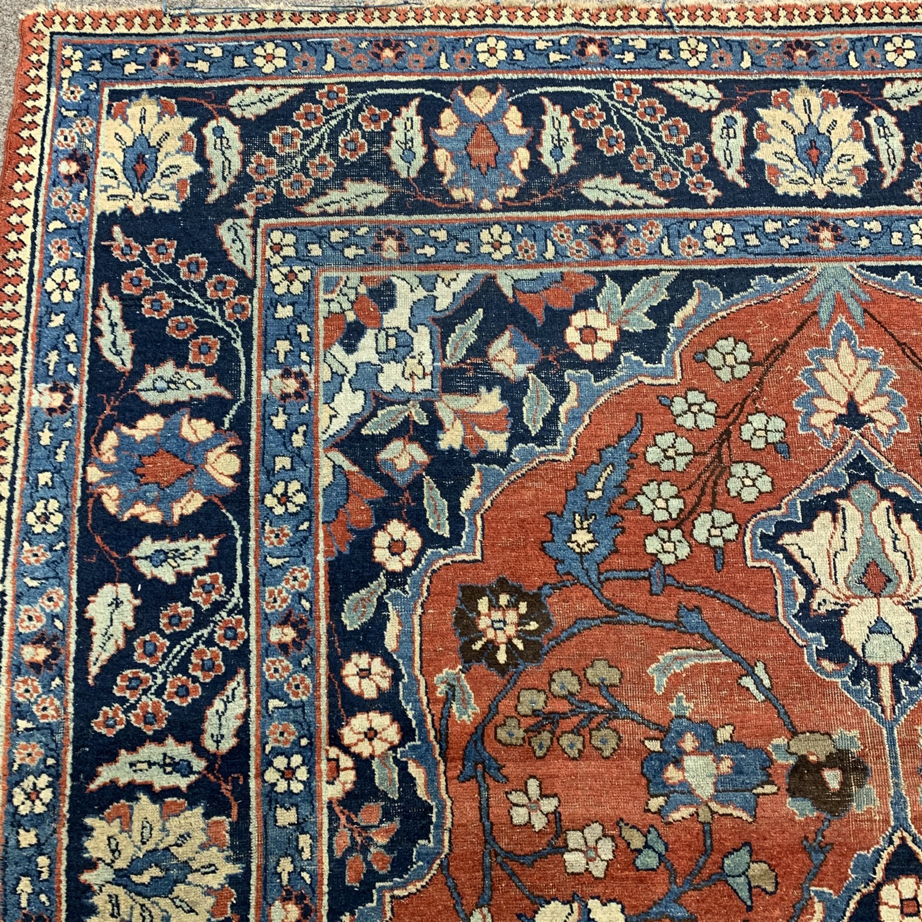 Antique Persian blue and red ground rug carpet, 250cm x 352 cm - Image 2 of 3