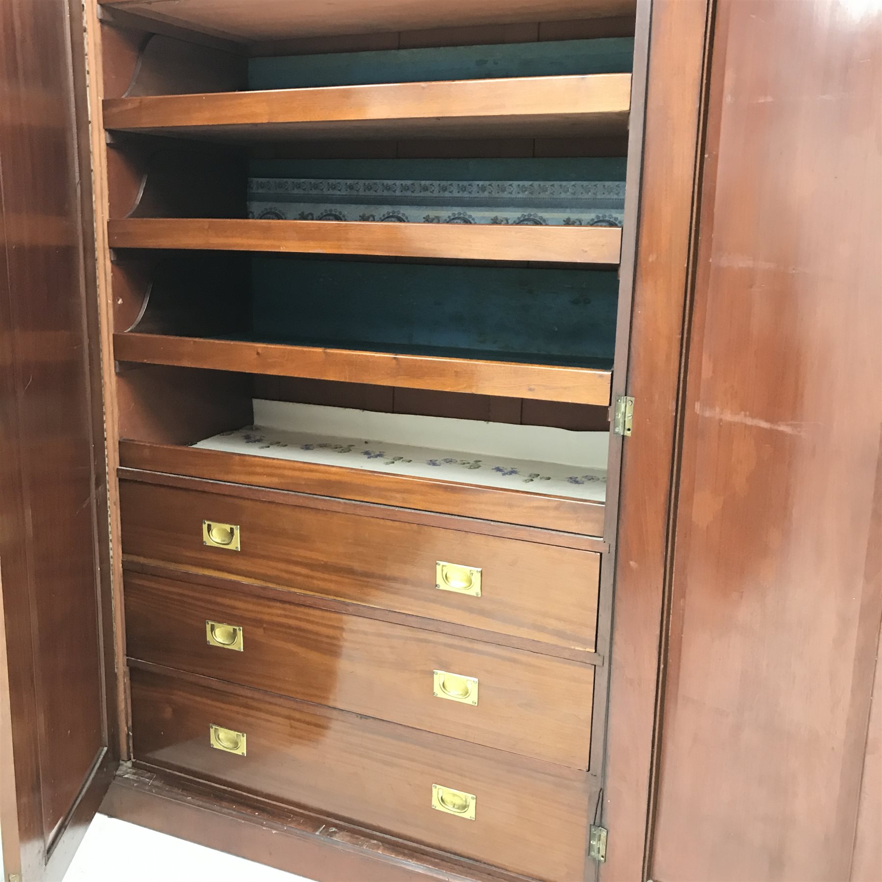 Georgian oak bureau bookcase, projecting cornice, two cupboards above fall front enclosing well fitt - Image 4 of 4