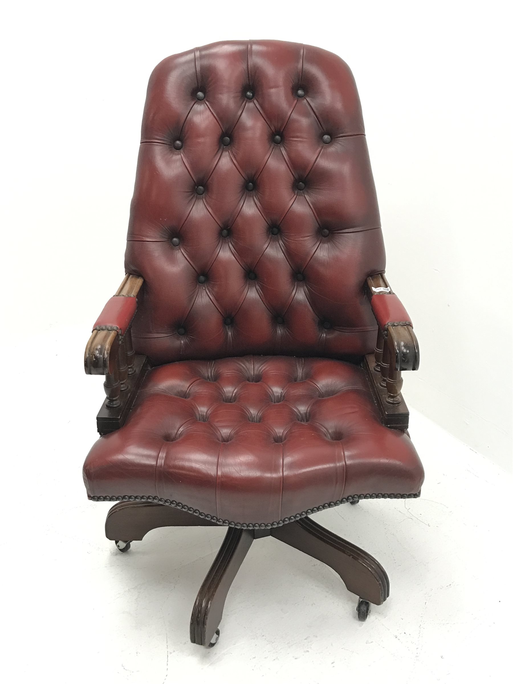 Swivel reclining desk chair upholstered in deep buttoned oxblood leather, W60cm - Image 2 of 3