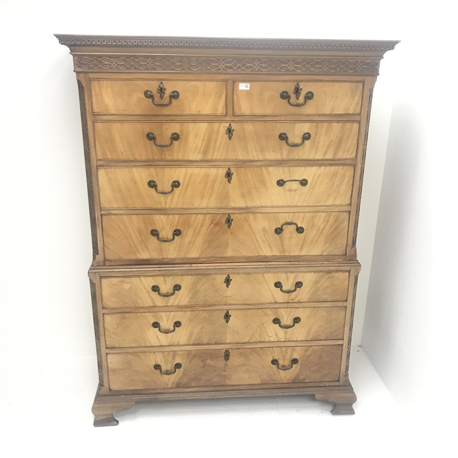 Early 19th century mahogany chest on chest, projecting Greek key cornice with two short and six long - Image 2 of 9