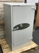 Large commercial safe by Phoenix, model no. 4602, interior fitted with three adjustable shelves, wit