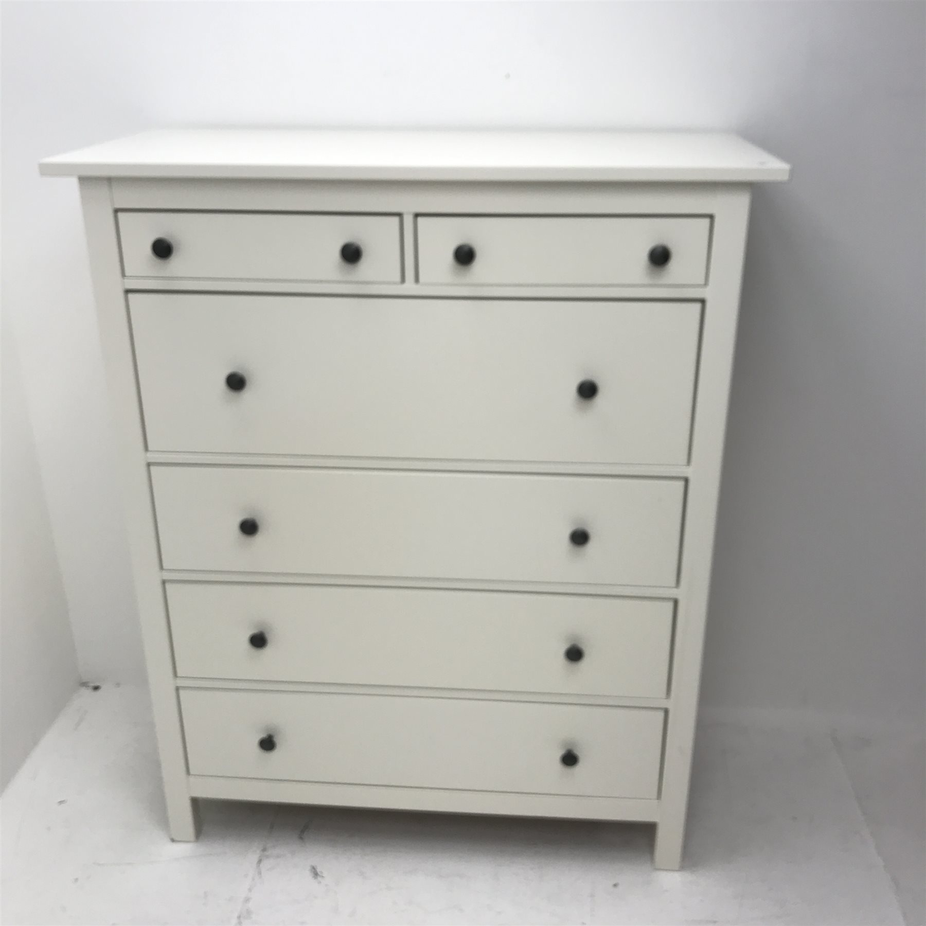 Ikea chest, two short and four graduating drawers, white painted finish, stile supports, W111cm, H13 - Image 2 of 2