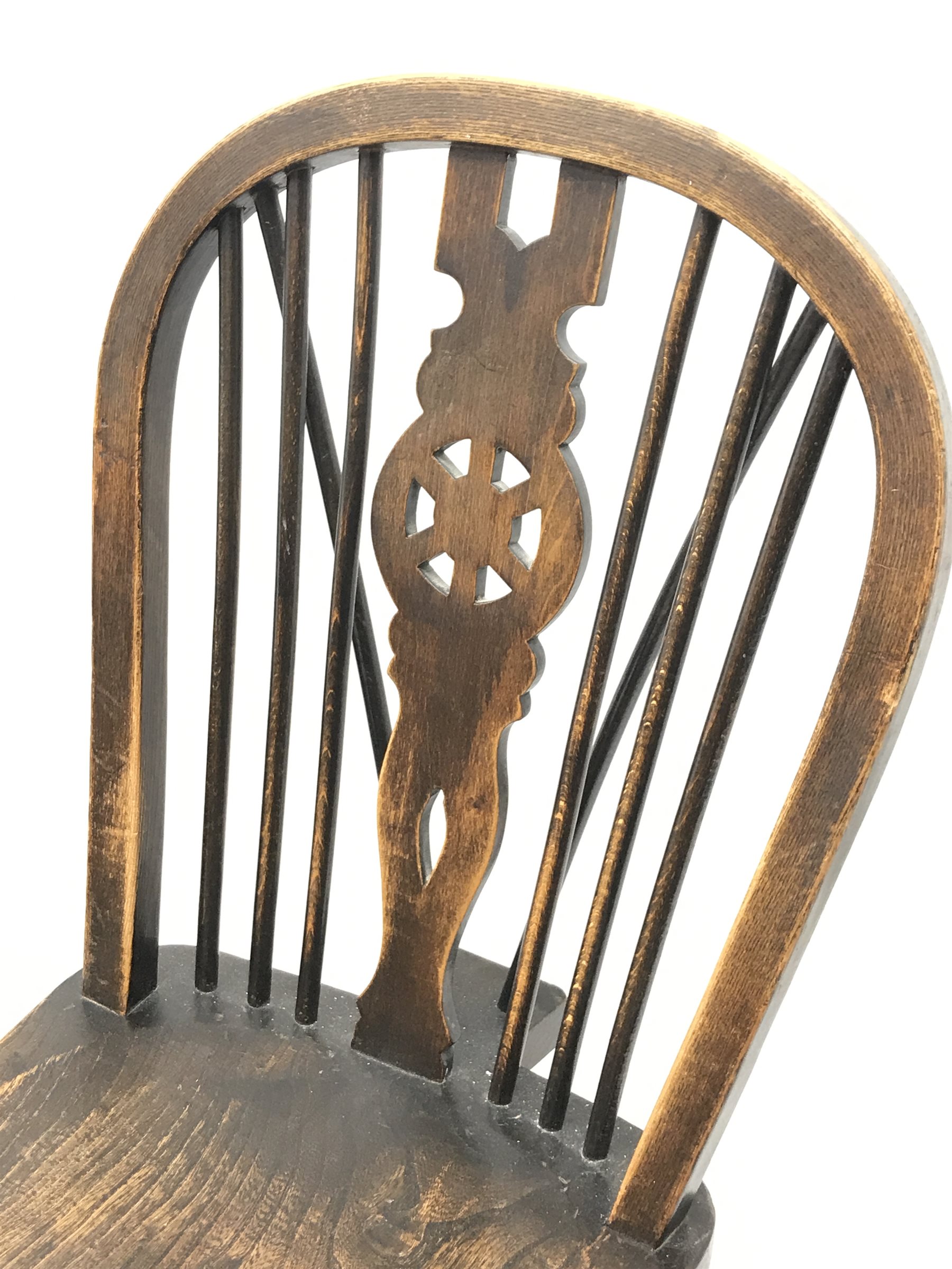 Set four 20th century wheel and hoop back chairs with elm seats, turned supports - Image 2 of 3